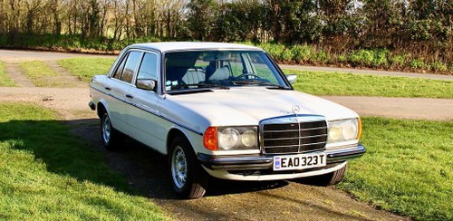 1979 Left hand drive w123 220d manual classic For Sale