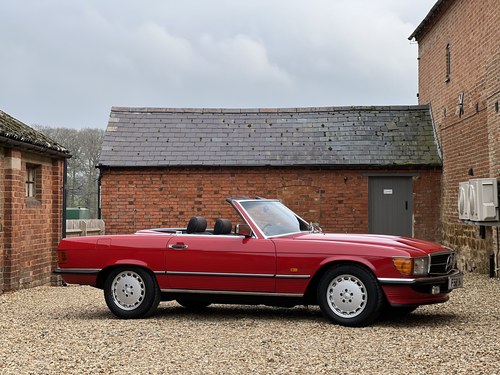1988 MERCEDES 300 SL. FANTASTIC HISTORY. STUNNING VERKAUFT