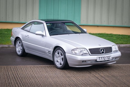 1999 Mercedes R129 SL500 - Silver/Black, Pan Roof, 69k FSH VENDIDO