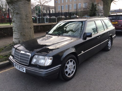 1995 Mercedes-Benz E300 Diesel Multivalve Estate 7-seater SOLD