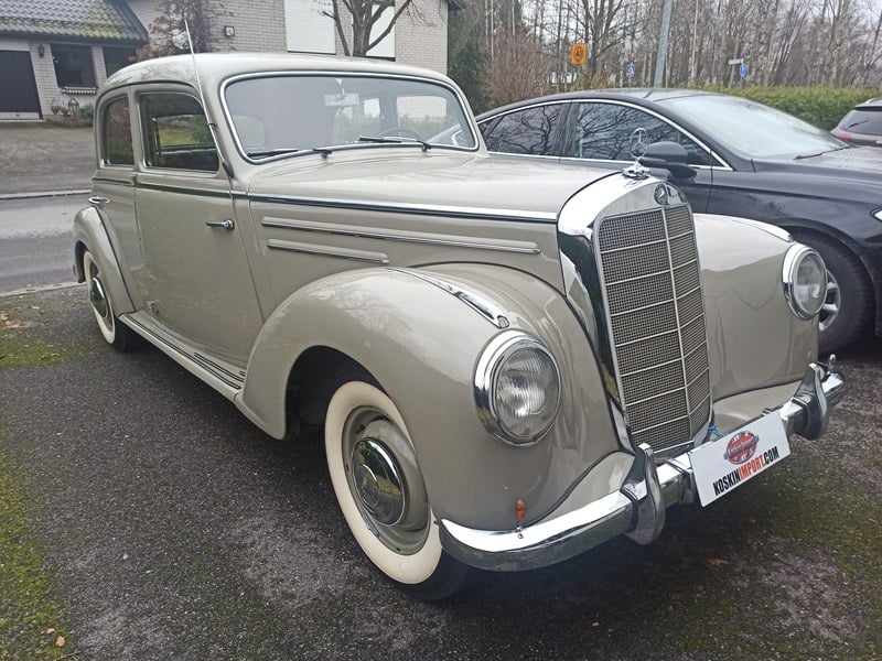 Mercedes-Benz 220 W187
