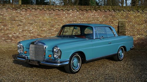 Picture of 1967 Mercedes-Benz W111 250SE Stunning colours, automatic transmi - For Sale