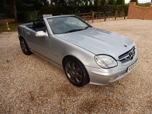 2004 SLK 320 Outstanding Condition With Many AMG UP Grades In vendita