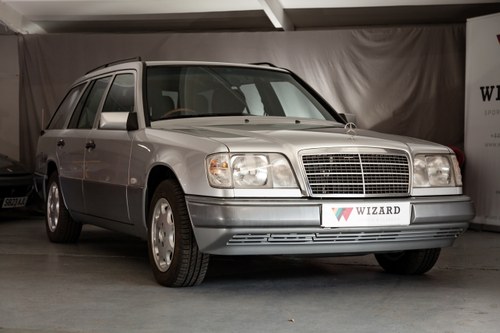 1996 Mercedes 220 - 2