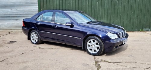 2003 Mercedes-Benz C240 Saloon