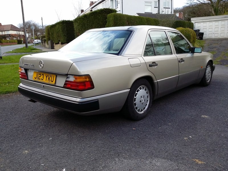 1992 Mercedes 300 - 7