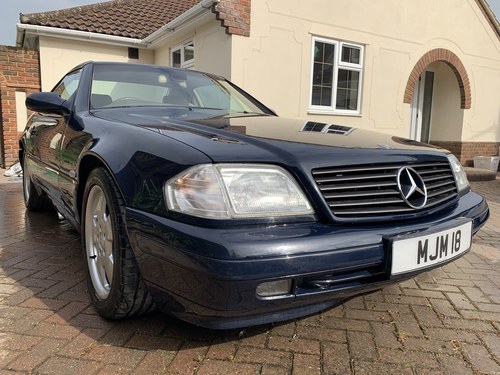 1999 Mercedes Benz SL320 W129 with hard top For Sale