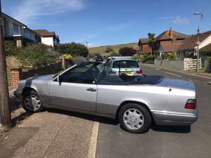 1994 A124 Mercedes E220 Cabriolet For Sale (picture 4 of 8)