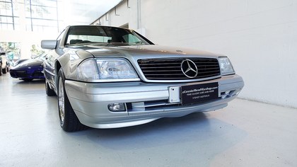 Outstanding SL280, extensive history file, 33,400 kms, books