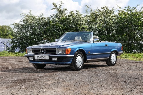 1989 Mercedes-Benz 300SL Nautic Blue (9290) & Beige VENDUTO