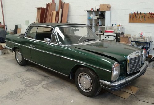 1972 Mercedes Benz 250 ce coupe convetible w114 A vendre
