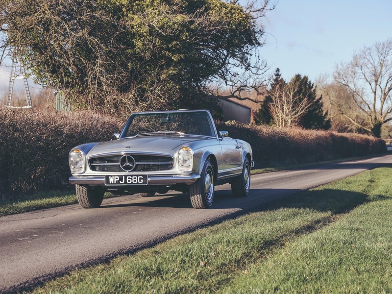 1968 Mercedes 280SL Pagoda Silver Grey with Black MB Tex