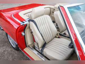 1988 Signal Red (568) Mercedes-Benz 300 SL (R107) For Sale (picture 10 of 12)