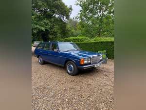 1985 Mercedes 200 T Estate Navy Blue For Sale (picture 1 of 7)