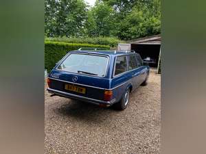 1985 Mercedes 200 T Estate Navy Blue For Sale (picture 3 of 7)
