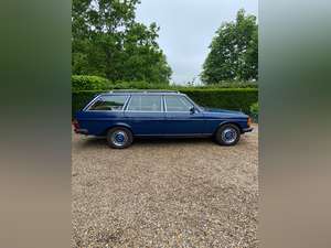 1985 Mercedes 200 T Estate Navy Blue For Sale (picture 7 of 7)