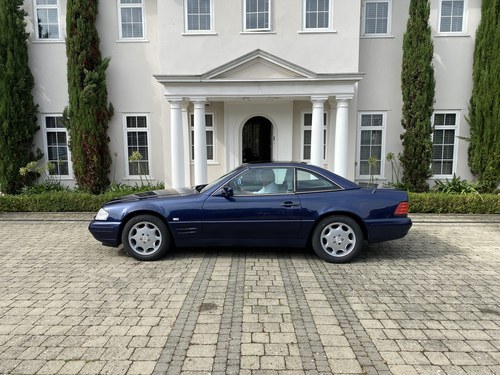 1997 Mercedes SL500 Panoramic roof 1-owner 44,600 miles perfect. For Sale