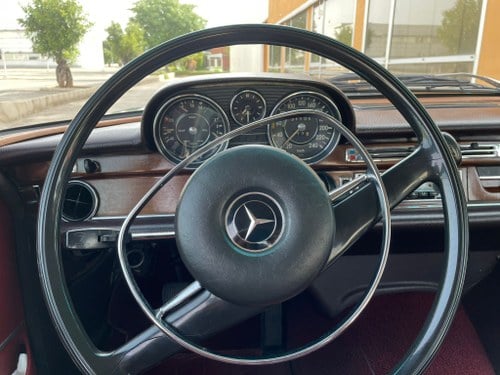 1970 Mercedes 280 - 2
