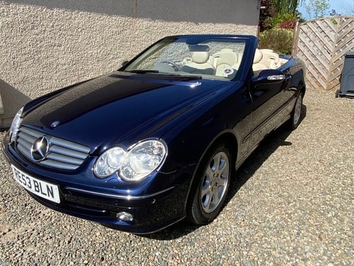 Mercedes CLK 240 Convertible 2004 in Tanzanite Blue For Sale