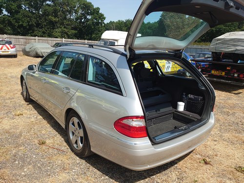 2004 Mercedes E320 auto avantgarde est 7 seater DEPOSIT TAKEN Kaufen Bei