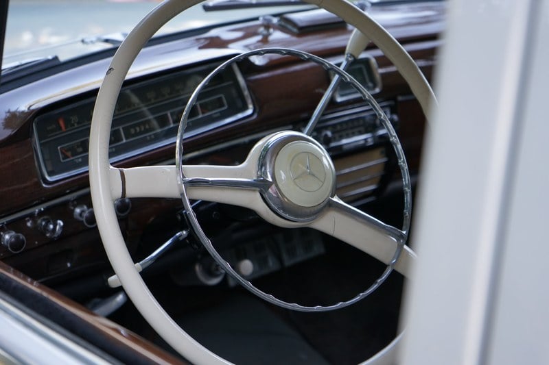 1956 Mercedes 220 - 4