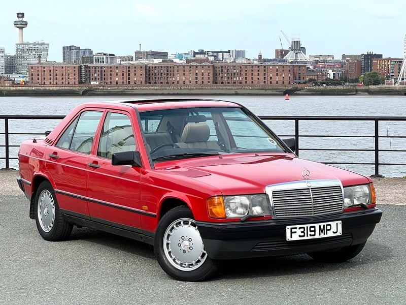 Mercedes 190D 2.5 Automatic - Diesel - Pre Facelift