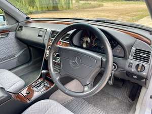 1994 (L) Mercedes C220 Elegance Auto 4 Dr For Sale (picture 16 of 28)