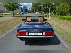 1988 Mercedes-Benz 560 SL For Sale (picture 3 of 12)