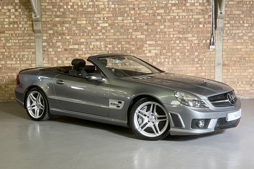 2011 Mercedes-Benz SL63 AMG with Panoramic roof For Sale