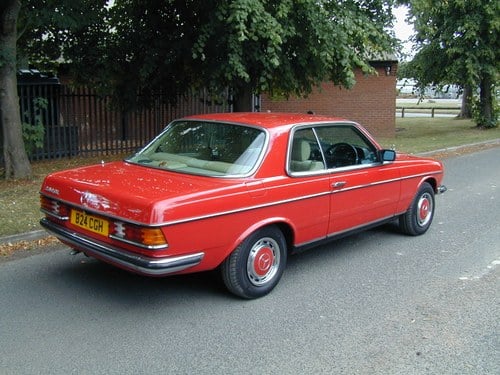 1985 Mercedes 230 - 3