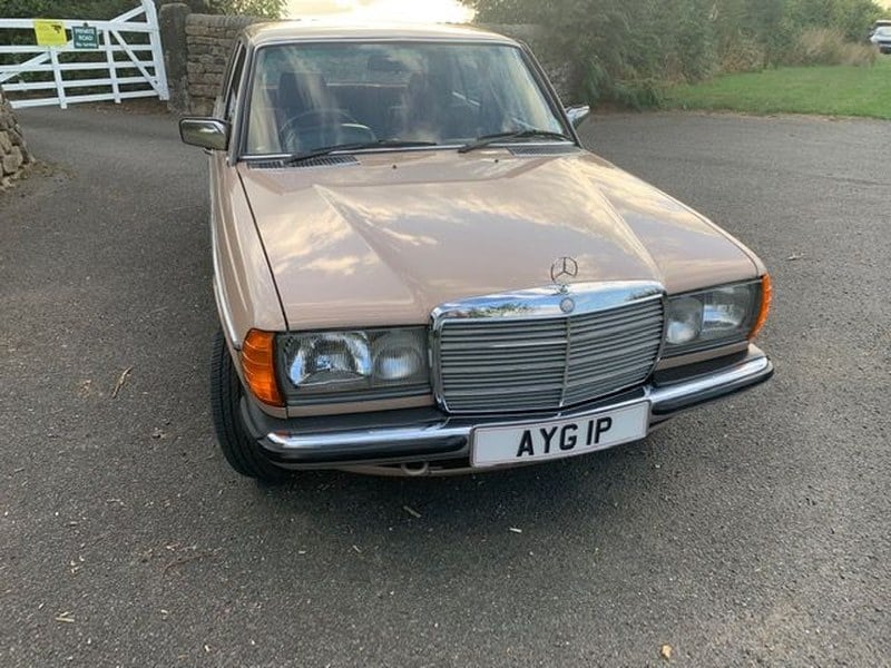 1983 Mercedes Benz W123 240D 91,000 Miles Superb Condition