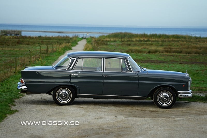 1966 Mercedes 230 - 4