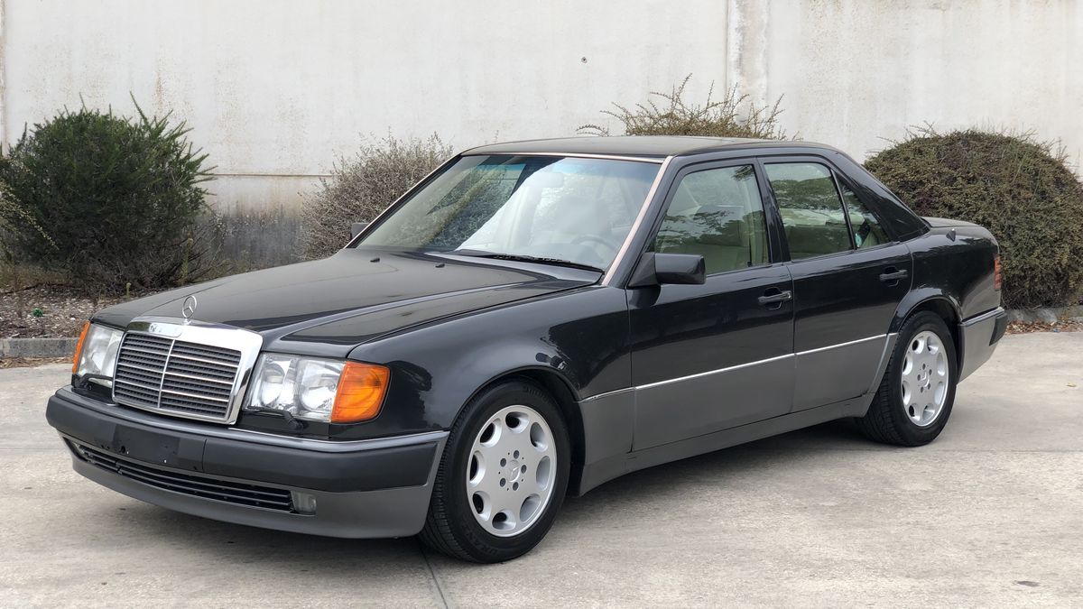 1991 Mercedes 500E (1.Serie) w124 E 500 199U - Blue-Black Metallic in ...