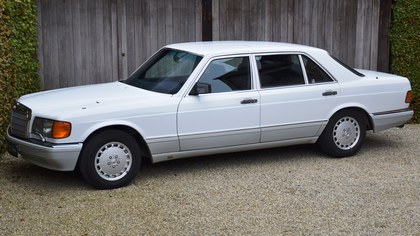 Mercedes 560 SEL. Ex-embassy car. Low mileage. Top condition