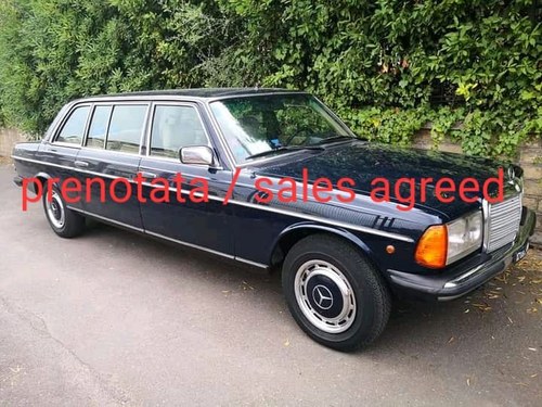1980 Mercedes 240d lang reserved! A vendre