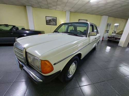1982 Mercedes-Benz 300D W123 Factory Paint SOLD