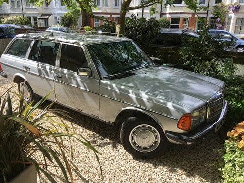 Mercedes W123 Series 200T 1985 For Sale