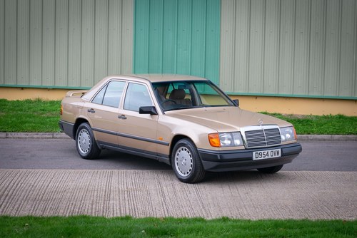 1986 Mercedes W124 300E - RESERVED VENDU