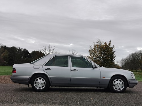 1995 Mercedes-Benz E220 W124 Saloon 78K Miles 21 Stamps For Sale