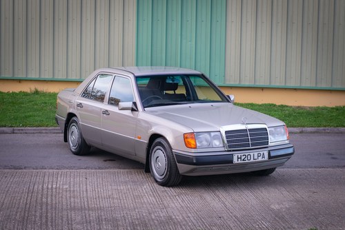 1990 Mercedes W124 230E - RESERVED VENDUTO
