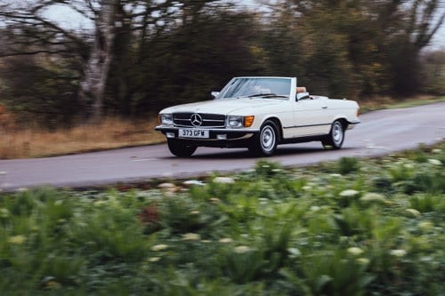 1985 Mercedes-Benz 380SL in Light Ivory with Palomino VENDUTO