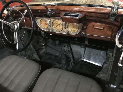 1937 Mercedes 230 - 5