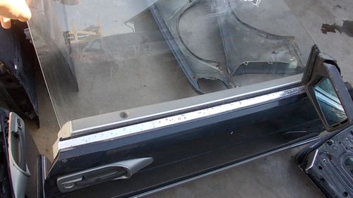 Picture of Rh door for Mercedes 500 SL - For Sale