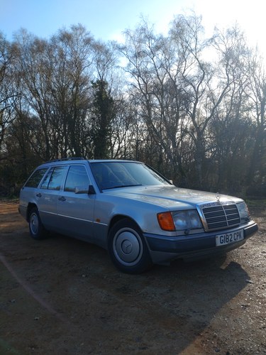 1990 W124 Mercedes 300TE In vendita