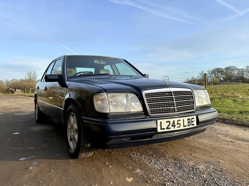 1993 Mercedes-Benz E200 Elegance For Sale by Auction