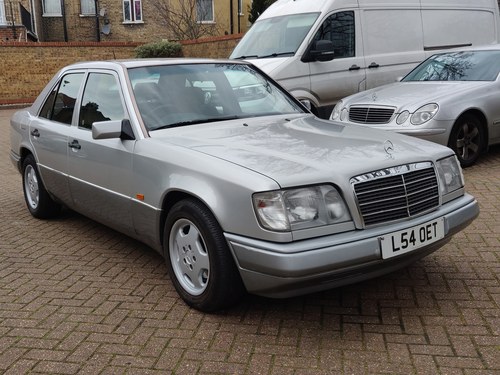 1994 Mercedes e200 w124 automatic Te koop