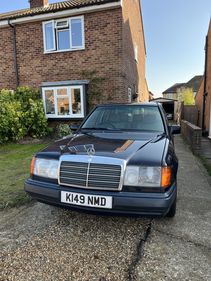 Picture of Mercedes 220 TE W124/S124