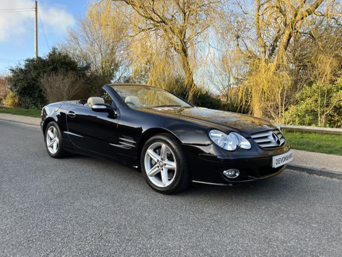 2008 Mercedes Benz SL500 V8 Convertible ONLY 27000 MILES FROM NEW SOLD