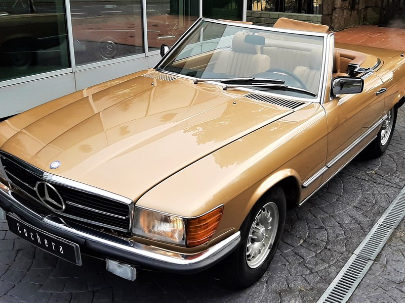 Mercedes-Benz 500SL R107 1984