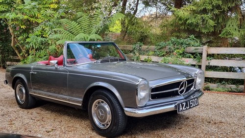 1966 Mercedes 280SL restored in 2019 at a cost of €100,000 SOLD
